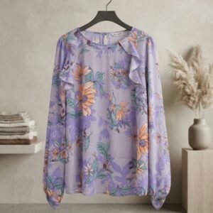 💜 LAVENDER FLORAL RUFFLE BLOUSE 💜
Color: Lilac base with Peach + Teal Florals
Style: Long Sleeve, Ruffle Neck + Sleeves, Keyhole Back