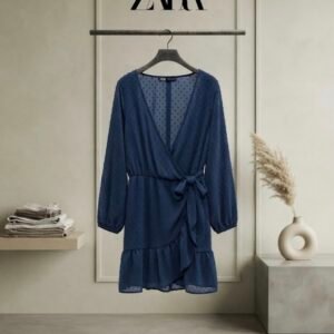💙 ZARA NAVY WRAP DRESS 💙
Brand: ZARA
Color: Deep Navy Blue
Style: Wrap Dress, V-Neck, Tie Waist, Ruffle Hem