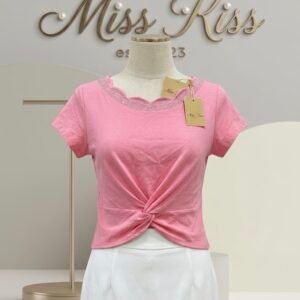 The pink top that flatters everyone 💖